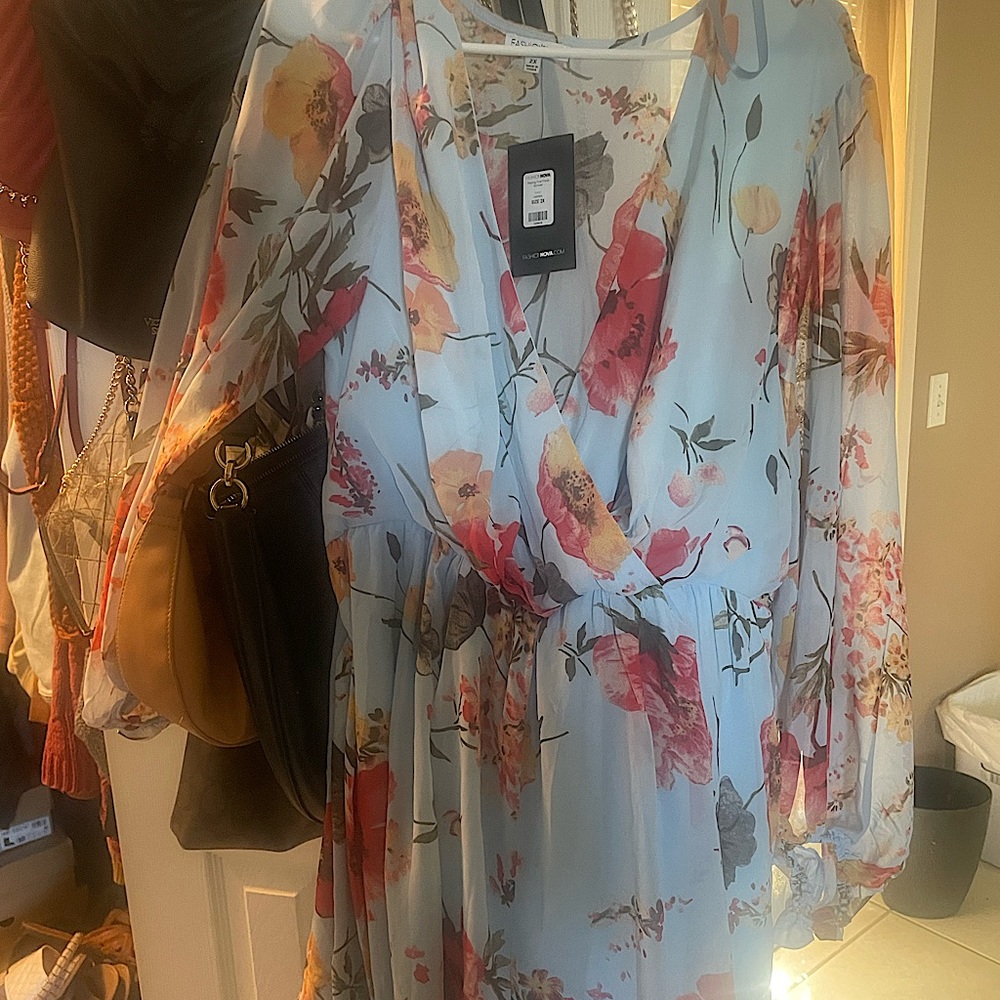 New fashionova romper with tags size 2x fits like a 1x